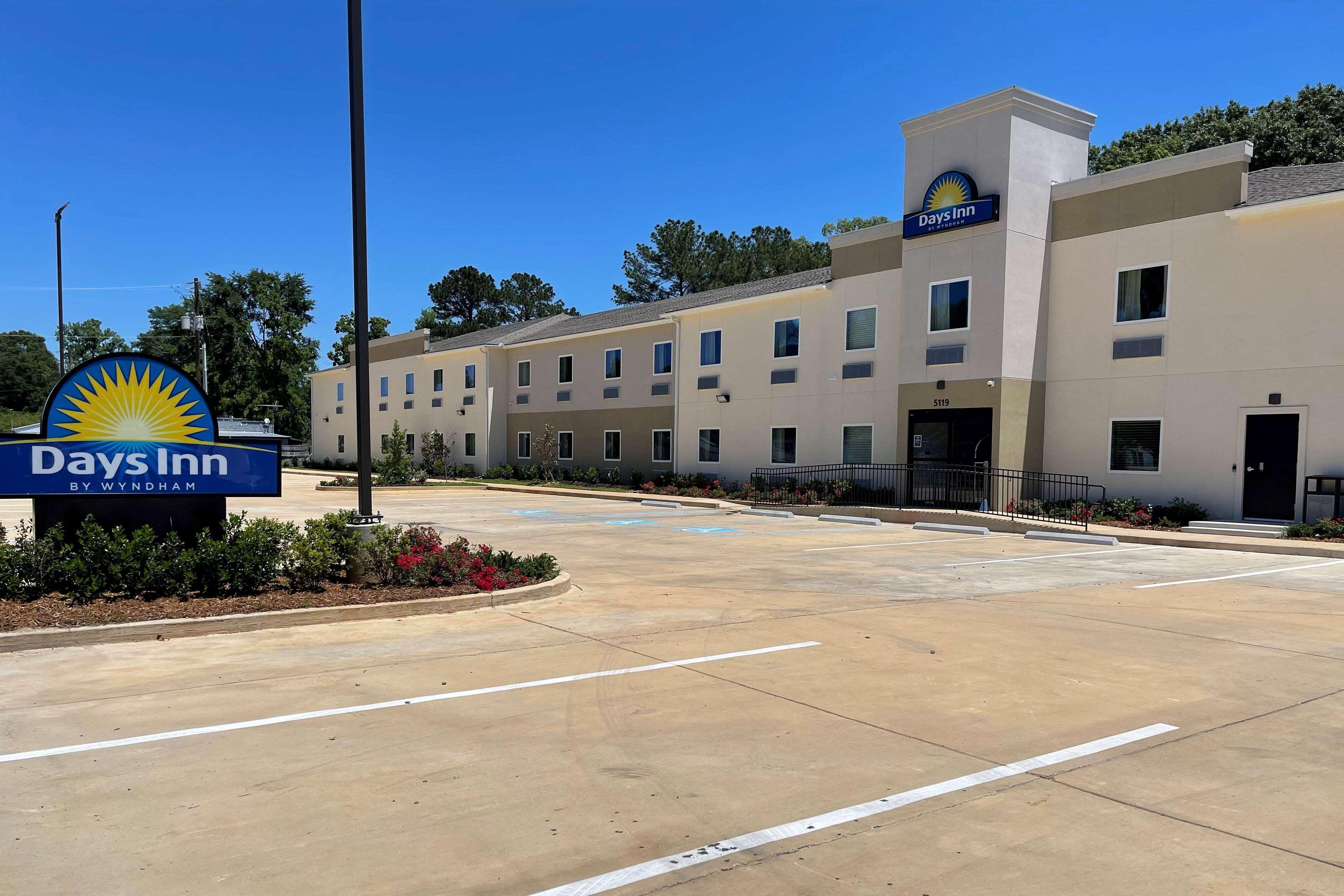 Days Inn By Wyndham Zachary La المظهر الخارجي الصورة