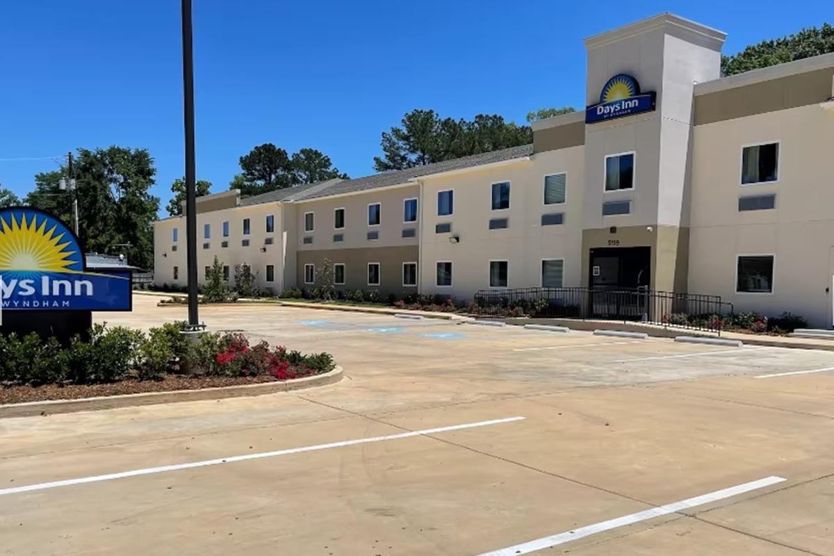 Days Inn By Wyndham Zachary La المظهر الخارجي الصورة